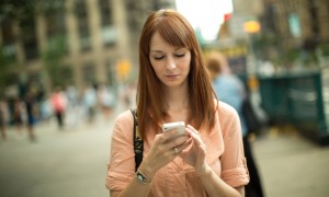 girl on iphone