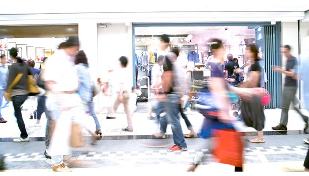 Survey Says: Holiday Spending Outlook Merry & Bright