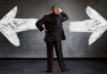 Choosing Between BI-Analytics Giants and Best-of-Breed Providers Choosing Between BI-Analytics Giants and Best-of-Breed Providers