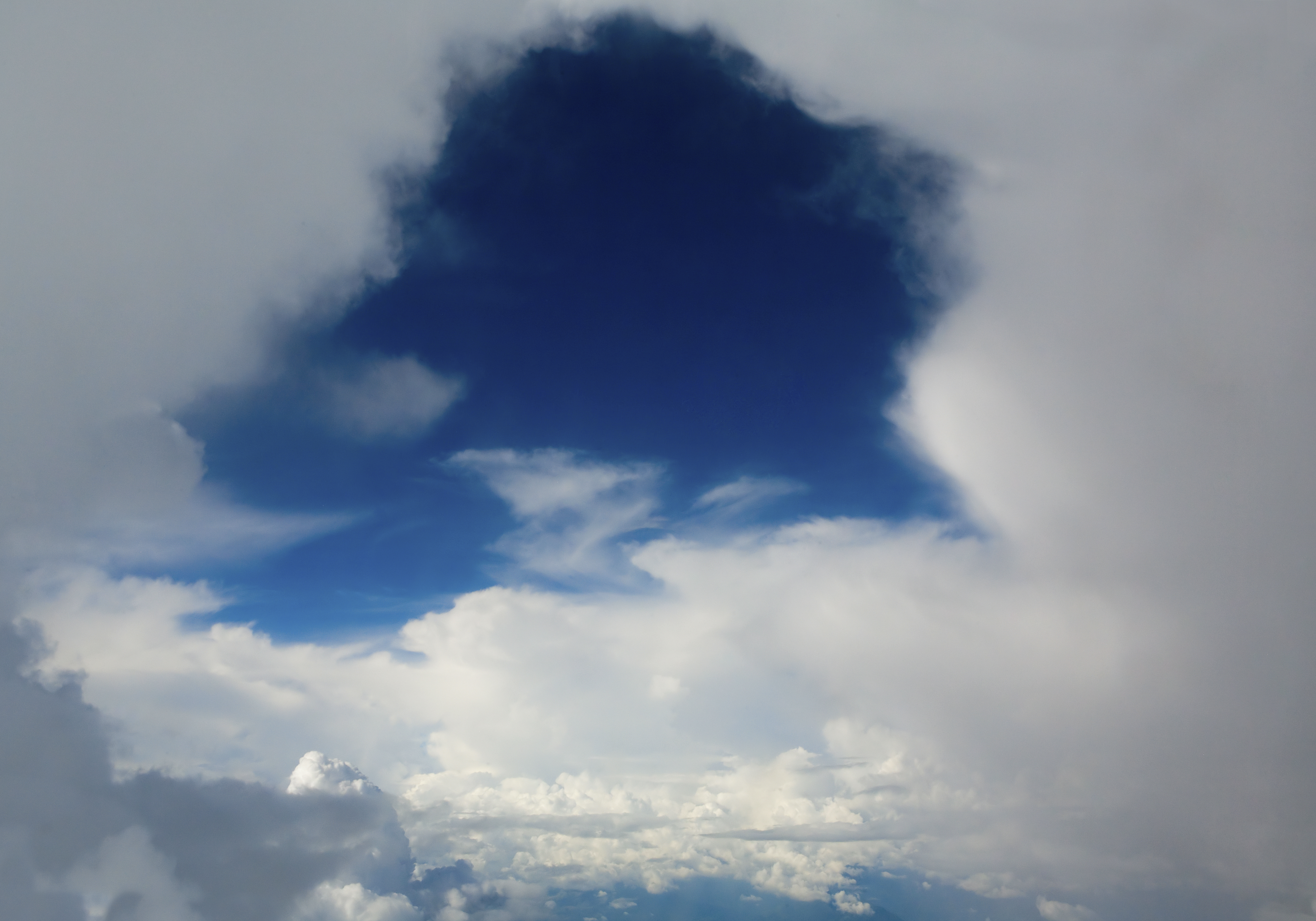 natural background of white curve clouds